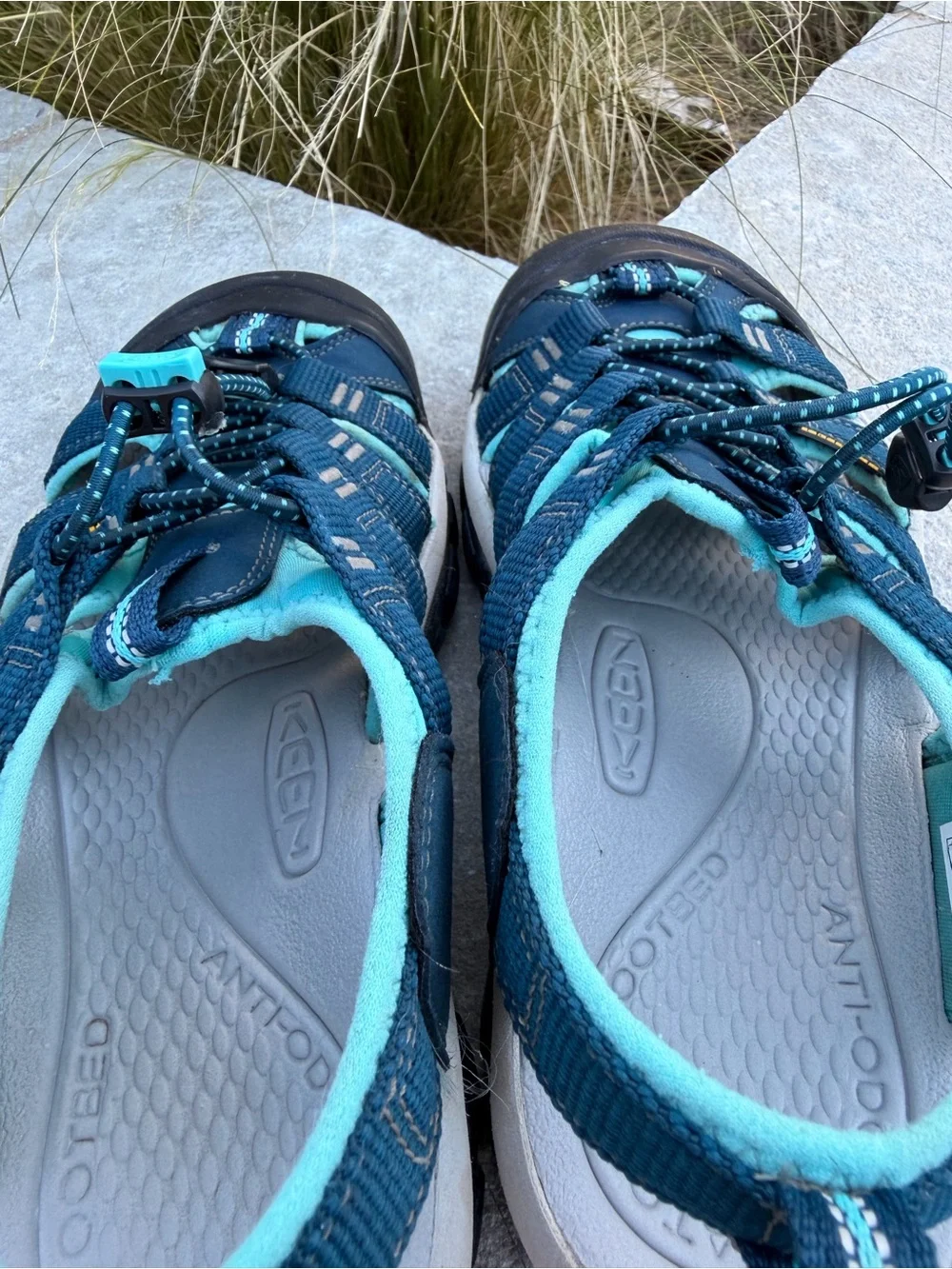Women’s Keen H2 Waterproof Sport Sandals - size 8